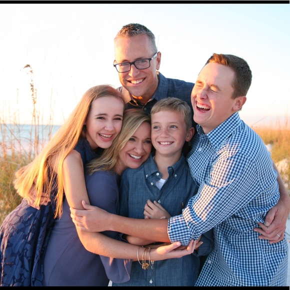 Meet your Posher, Ellen - Picture 2 of 3